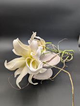Load image into Gallery viewer, Assorted Artificial Flowers

